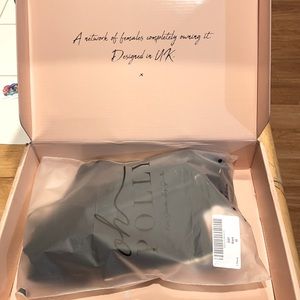 Oh Polly black let’s hook up ❤️